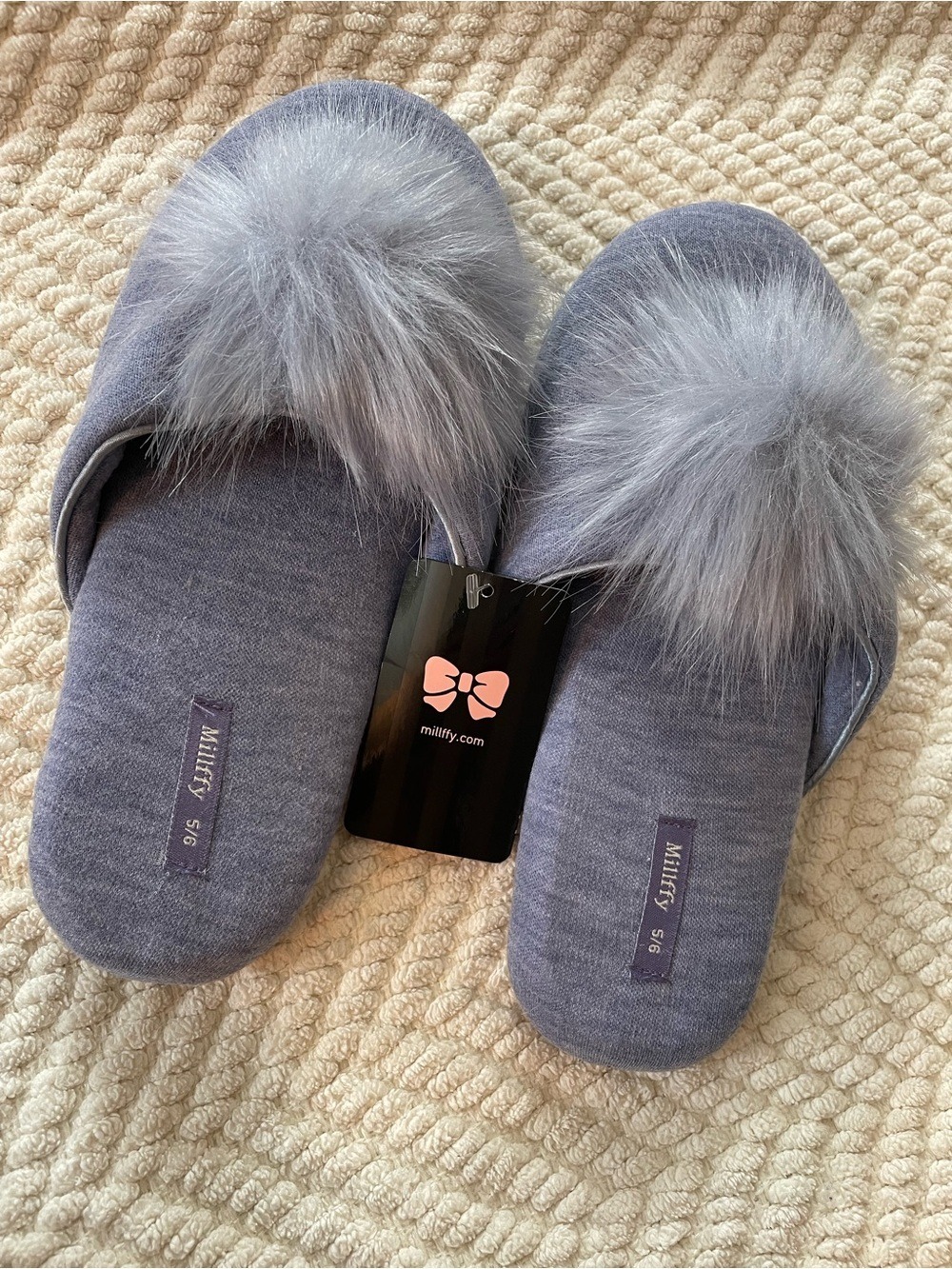 Cozy Faux-Fur Slide Slippers-NEW - Picture 4 of 5